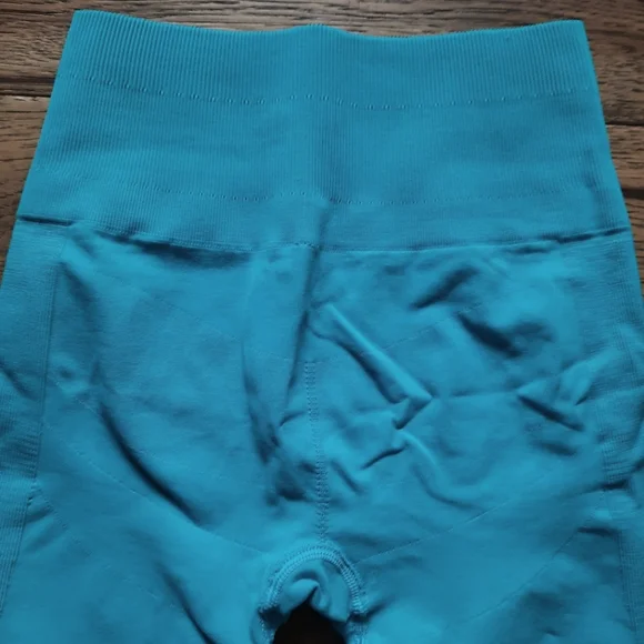 Lululemon Cropped Compression Tights - Picture 7 of 10